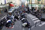 нехватка мечетей во Франции