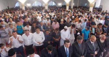 В мечети Ар-Рахма мусульмане отпраздновали Праздник Разговения мусульмане Украины