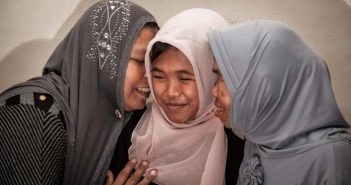 Индонезийская семья нашла дочь