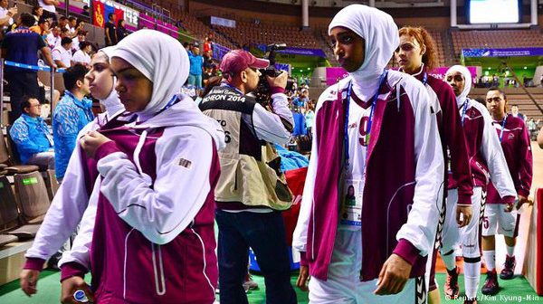 Катарские баскетболистки: без хиджаба не играем