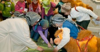 В Музее исламской культуры Деда Мороза и Снегурочку заменит Караванщик с внучкой