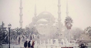 Турцию атакует снег