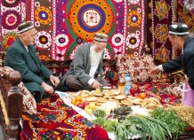 Таджикистанцы в марте будут отдыхать 14 дней