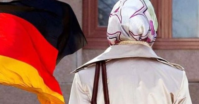 В Германии отменили запрет на хиджаб