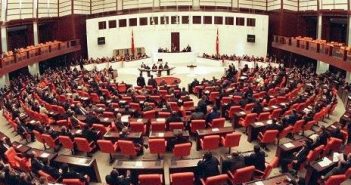В парламенте Турции представлены почти все конфессии