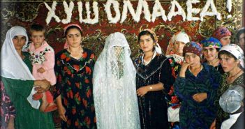В Таджикистане участились браки по скайпу