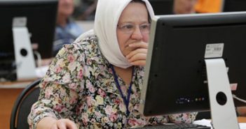 Московские школы откроют классы для пожилых школа