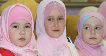 Юные мусульманки соревновались в чтении Корана