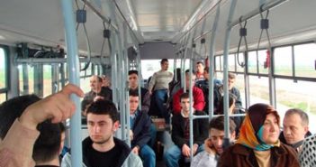 В Стамбуле изменились условия проезда в автобусе для женщин в ночное время автобус